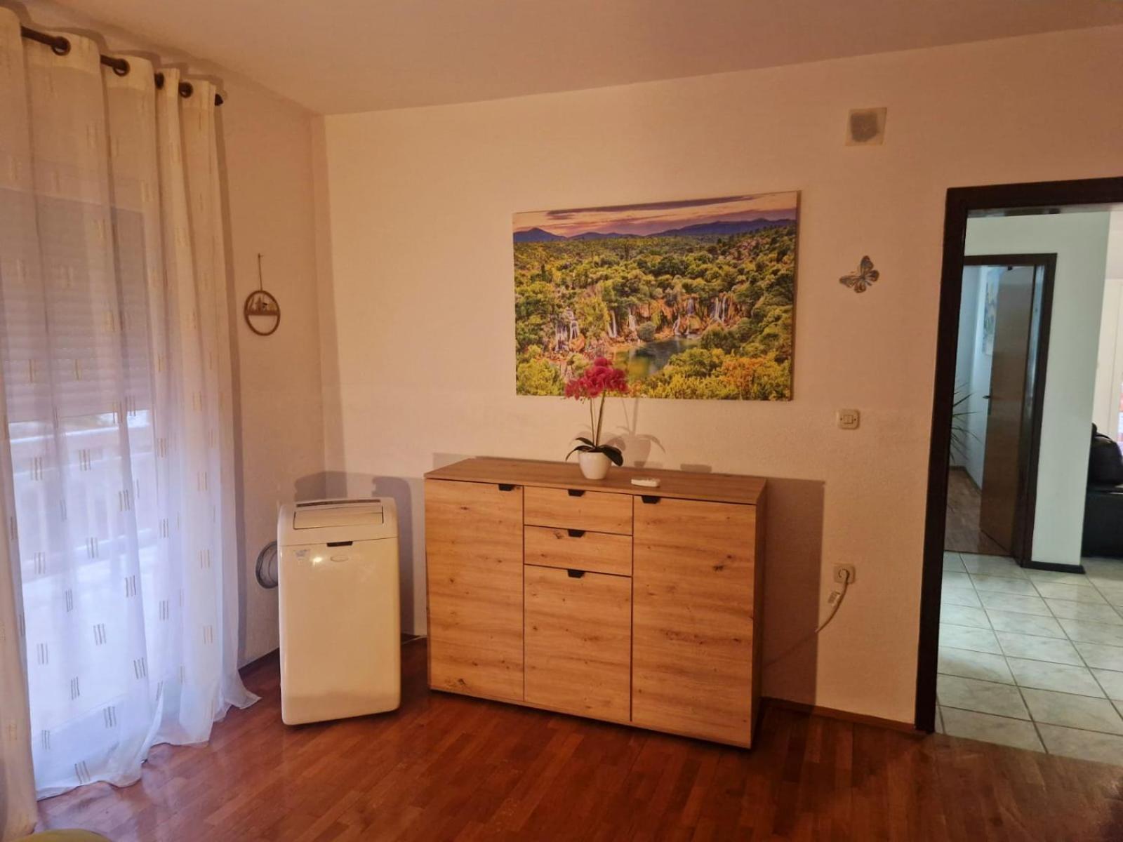 Apartman Deluxe 캐플례나 외부 사진