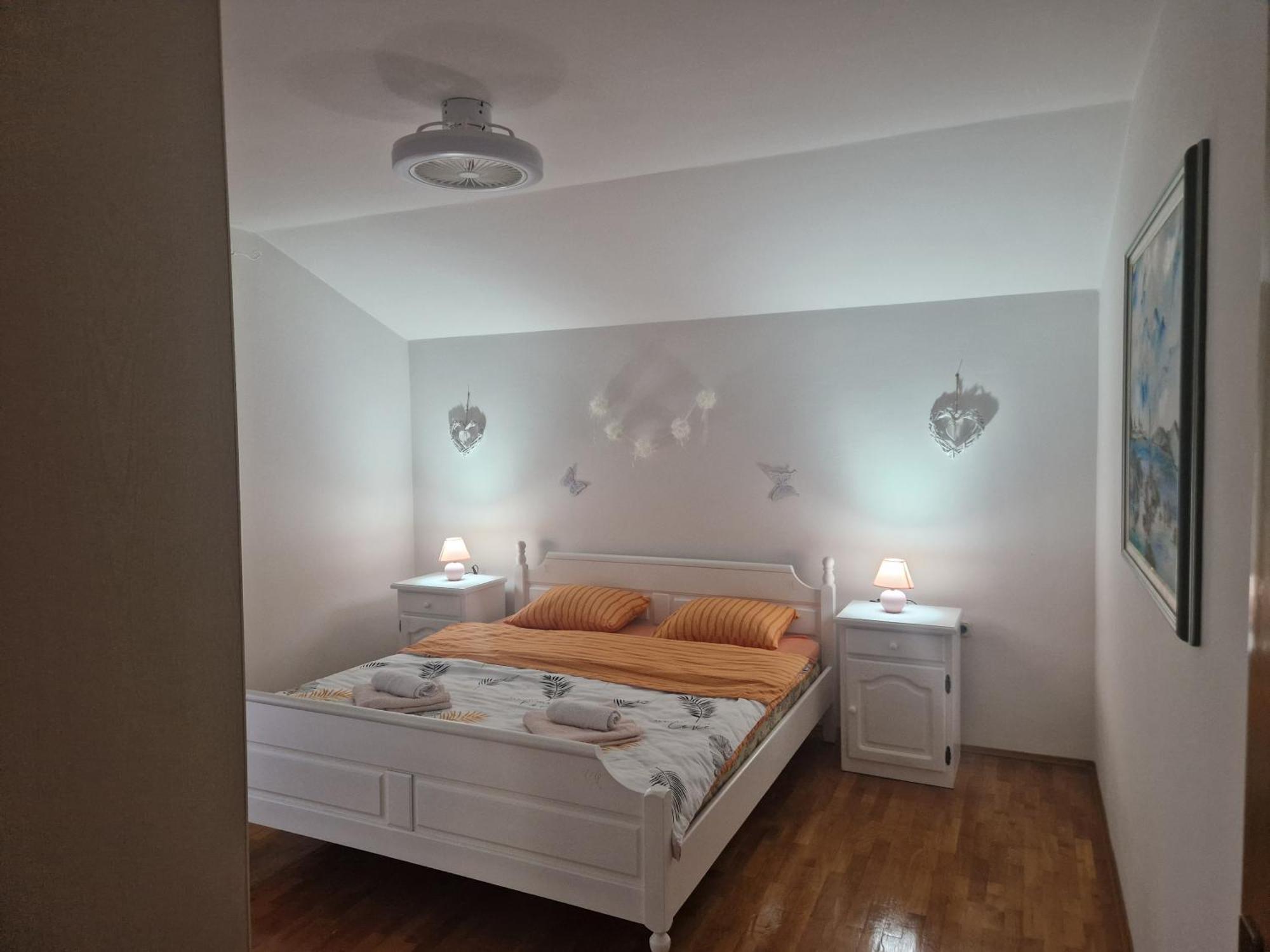Apartman Deluxe 캐플례나 외부 사진